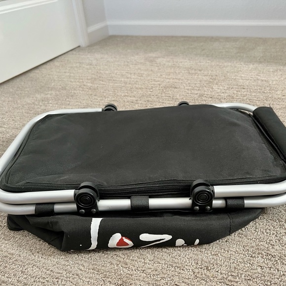 NWOT Black Koozie Insulated Collapsible Picnic Cooler Tote w/Aluminum Frame - Picture 2 of 9